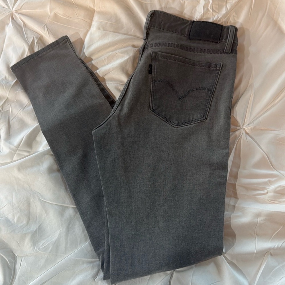 Grey Wash Levi’s 711 Skinny
